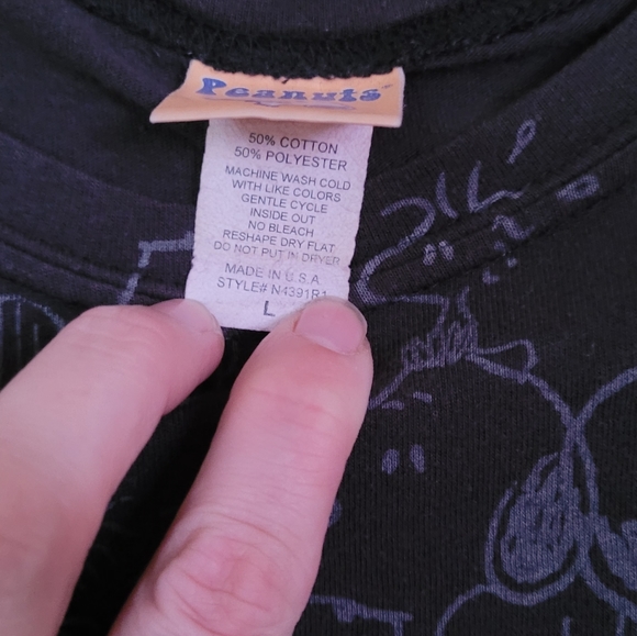 Peanuts Snoopy girl cut t-shirt Large - Picture 4 of 4